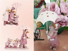 FAMIGLIA PAPERI CON OMBRELLO H.17