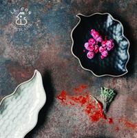 VASSOIO FOGLIA KYPSELI  LECOQ 34X13 BEIGE STONEWARE