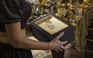 SCATOLA QUADRA MERRY CHRISTMAS CM.21X21X9,5 H. NERA